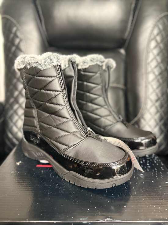 totes Shoes - totes Black Quilted Winter Zip Boots with Faux Fur Collar